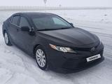 Toyota Camry 2018 годаfor10 000 000 тг. в Актобе – фото 2
