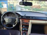 Mercedes-Benz E 300 1994 годаүшін2 200 000 тг. в Сатпаев – фото 5