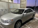 Toyota Camry 2004 года за 5 000 000 тг. в Кызылорда – фото 2