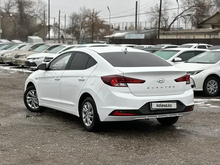 Hyundai Elantra 2019 года за 8 700 000 тг. в Актобе – фото 4