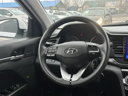 Hyundai Elantra 2019 года за 8 700 000 тг. в Актобе – фото 7