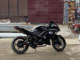 Kawasaki  Ninja 300 2021 года за 800 000 тг. в Атырау – фото 3