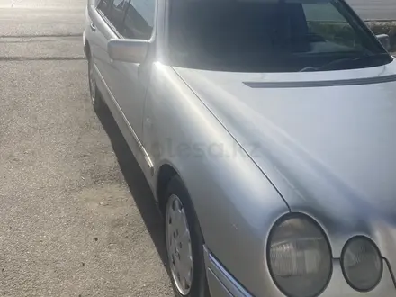Mercedes-Benz E 280 1997 года за 4 000 000 тг. в Алматы – фото 3