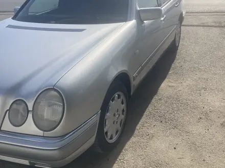 Mercedes-Benz E 280 1997 года за 4 000 000 тг. в Алматы – фото 2