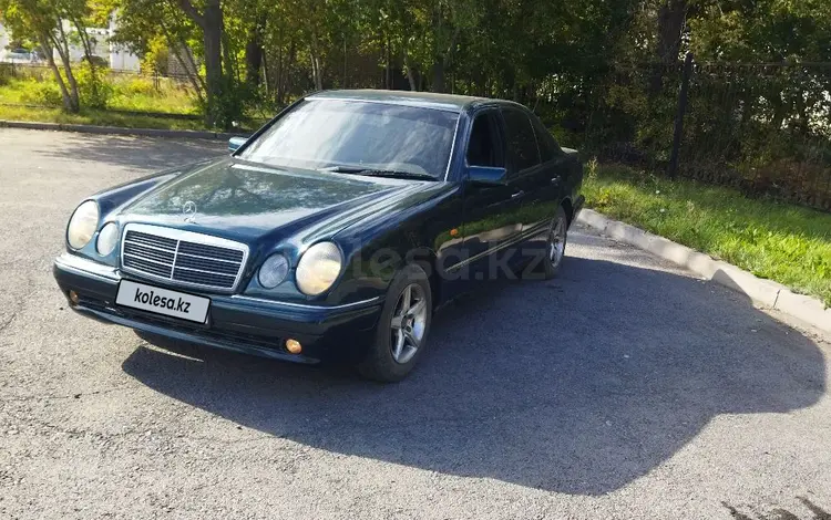 Mercedes-Benz E 200 1996 годаүшін2 100 000 тг. в Караганда