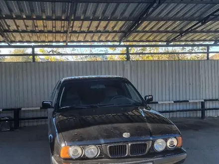 BMW 525 1990 года за 2 500 000 тг. в Жайрем