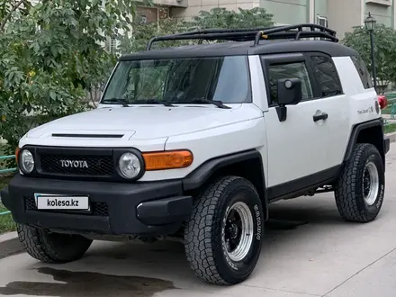 Toyota FJ Cruiser 2008 года за 13 000 000 тг. в Алматы