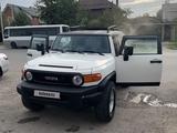 Toyota FJ Cruiser 2008 годаүшін12 000 000 тг. в Алматы – фото 3