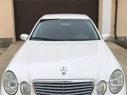 Mercedes-Benz E 240 2002 года за 5 500 000 тг. в Актау