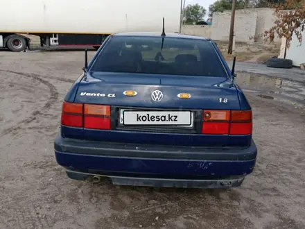 Volkswagen Vento 1995 года за 1 000 000 тг. в Шу – фото 2