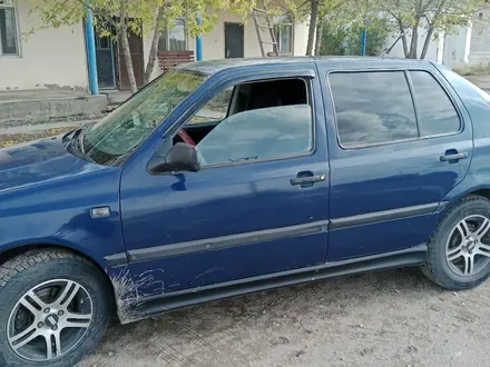 Volkswagen Vento 1995 года за 1 000 000 тг. в Шу – фото 5