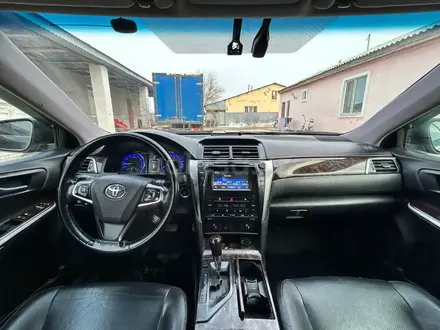 Toyota Camry 2017 года за 7 200 000 тг. в Атырау – фото 6