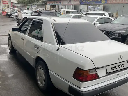 Mercedes-Benz E 230 1993 года за 1 700 000 тг. в Алматы – фото 4