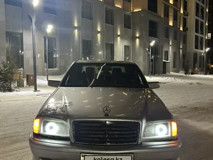 Mercedes-Benz C 220 1999 года за 1 850 000 тг. в Караганда