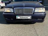 Mercedes-Benz C 180 1999 года за 2 700 000 тг. в Атырау