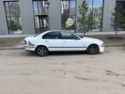 BMW 523 1996 года за 1 300 000 тг. в Астана – фото 4