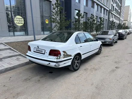 BMW 523 1996 года за 1 300 000 тг. в Астана – фото 5