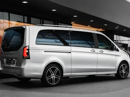 Mercedes-Benz V 300 Exclusive 2025 года за 72 000 000 тг. в Астана – фото 4