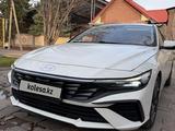 Hyundai Elantra 2023 года за 8 100 000 тг. в Алматы