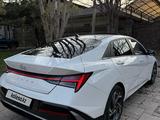 Hyundai Elantra 2023 года за 8 100 000 тг. в Алматы – фото 3