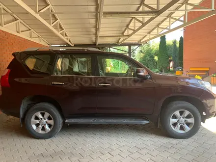 Toyota Land Cruiser Prado 2013 года за 18 000 000 тг. в Алматы – фото 6