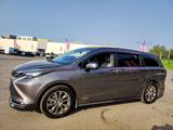 Toyota Sienna 2021 года за 25 500 000 тг. в Алматы – фото 3