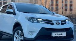 Toyota RAV4 2014 годаүшін10 400 000 тг. в Астана