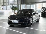 Porsche Taycan Turbo S Cross Turismo 2023 года за 75 480 000 тг. в Алматы – фото 2
