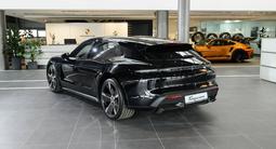 Porsche Taycan Turbo S Cross Turismo 2023 года за 75 480 000 тг. в Алматы – фото 4