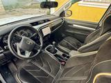 Toyota Hilux 2023 года за 24 200 000 тг. в Атырау – фото 3