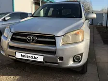Toyota RAV4, 2010