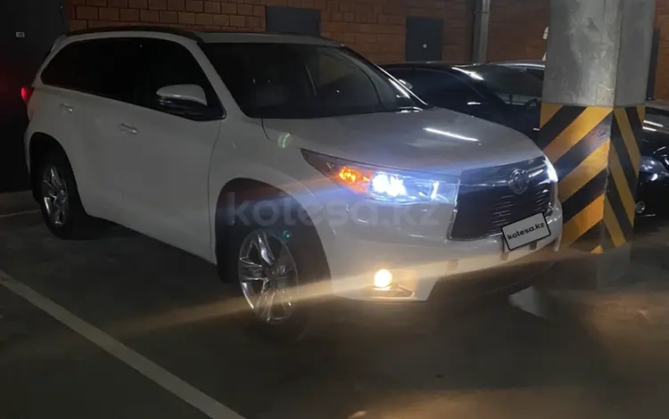 Toyota Highlander 2015 годаүшін12 000 000 тг. в Астана