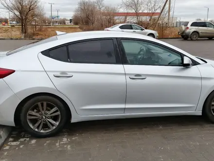 Hyundai Elantra 2017 года за 6 500 000 тг. в Актобе – фото 5