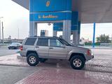 Jeep Grand Cherokee 1994 года за 3 200 000 тг. в Атырау – фото 4