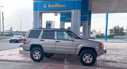 Jeep Grand Cherokee 1994 года за 3 800 000 тг. в Атырау – фото 4