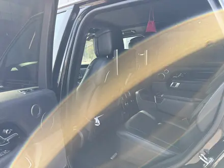Land Rover Range Rover 2019 года за 45 000 000 тг. в Алматы – фото 5