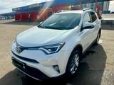 Toyota RAV4 2019 годаfor15 000 000 тг. в Астана