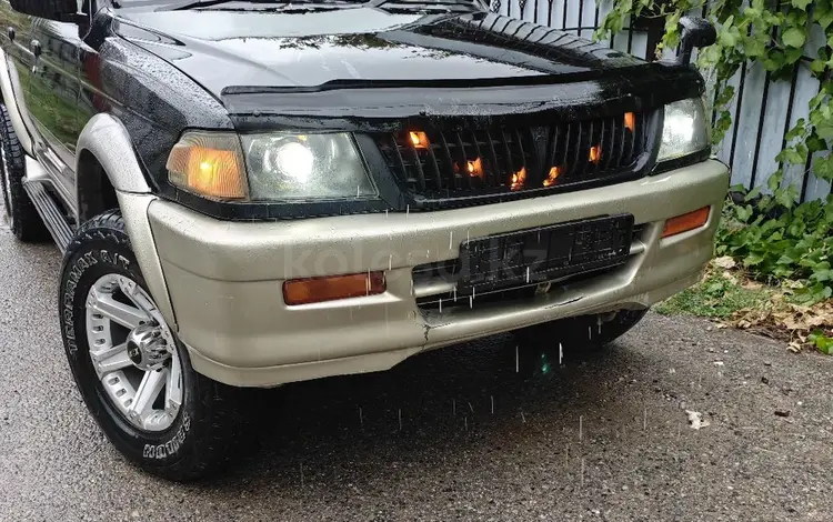 Mitsubishi Challenger 1997 годаfor2 800 000 тг. в Алматы