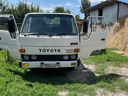 Toyota  Dyna 1987 года за 2 500 000 тг. в Есик