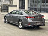 Hyundai Sonata 2018 года за 6 300 000 тг. в Уральск – фото 4