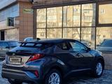 Toyota C-HR 2023 годаfor14 490 000 тг. в Семей – фото 4