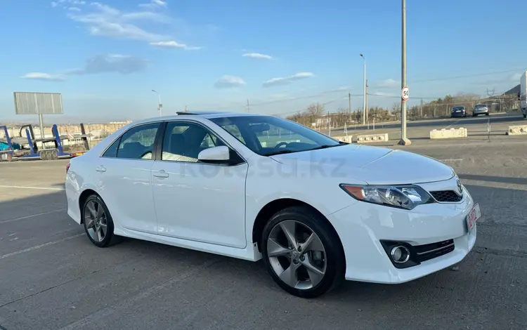 Toyota Camry 2014 года за 7 600 000 тг. в Атырау