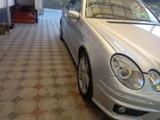 Mercedes-Benz E 500