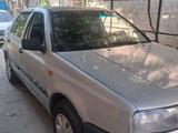 Volkswagen Vento 1993 года за 750 000 тг. в Шымкент – фото 2