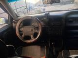 Volkswagen Vento 1993 года за 750 000 тг. в Шымкент – фото 4