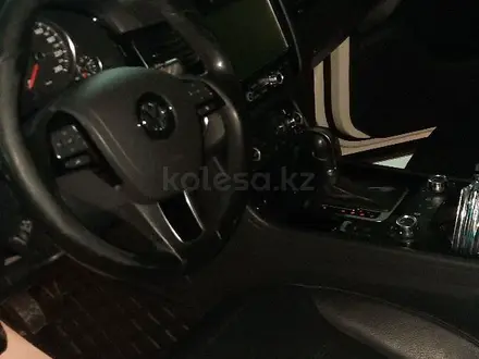 Volkswagen Touareg 2010 года за 8 000 000 тг. в Алматы – фото 10