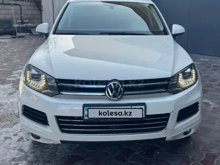Volkswagen Touareg 2010 года за 8 000 000 тг. в Алматы – фото 16