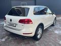Volkswagen Touareg 2010 года за 8 000 000 тг. в Алматы – фото 19