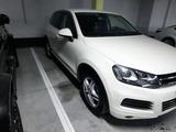 Volkswagen Touareg 2010 года за 8 000 000 тг. в Алматы