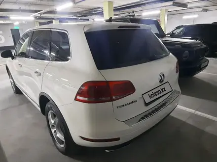 Volkswagen Touareg 2010 года за 8 000 000 тг. в Алматы – фото 3